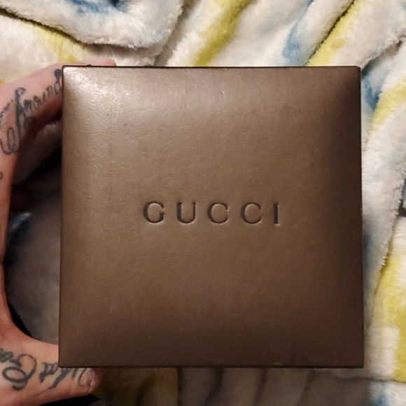 gucci watch - Picture 2 of 5